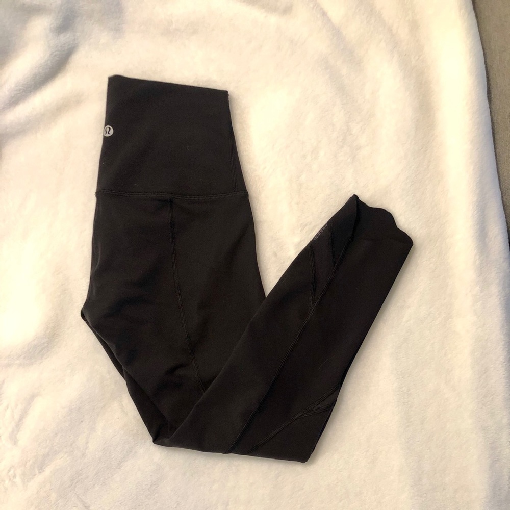 LULULEMON WUNDER UNDER CROP II *SCALLOP 24”